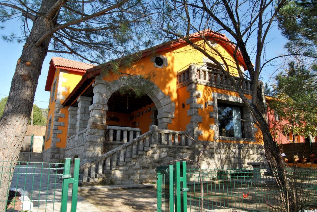 Collado Mediano Complejo Casas Rurales Mansiones Y Villas Deluxe מראה חיצוני תמונה