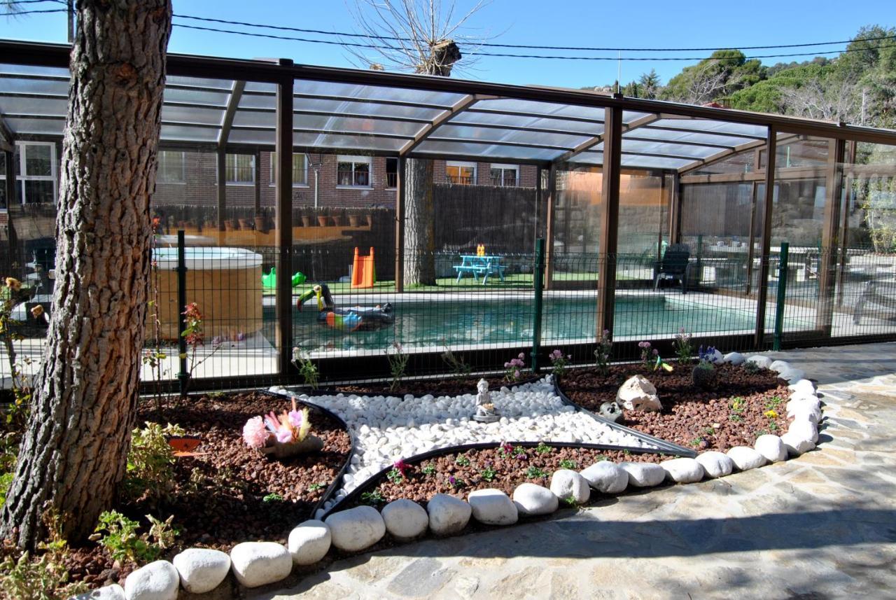 Collado Mediano Complejo Casas Rurales Mansiones Y Villas Deluxe מראה חיצוני תמונה